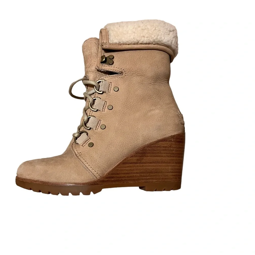 Sorel After Hours Lace Up Shearling Wedge Boots Sz. 7